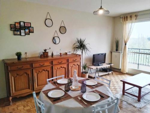 Roubaix Apartment | Convenient Appartement Barbieux - Near Lille, Pet Friendly Stay