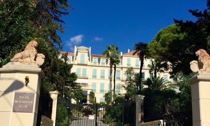 California - Pezou Apartment | Beausejour: 10/10 Rated Apartment with Oceanfront Pool