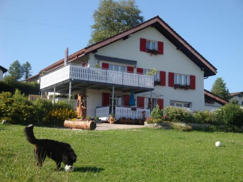 Les Breuleux Apartment | Pet-Friendly Stay at Appartement "Bellevue" - 9.5/10 Rated