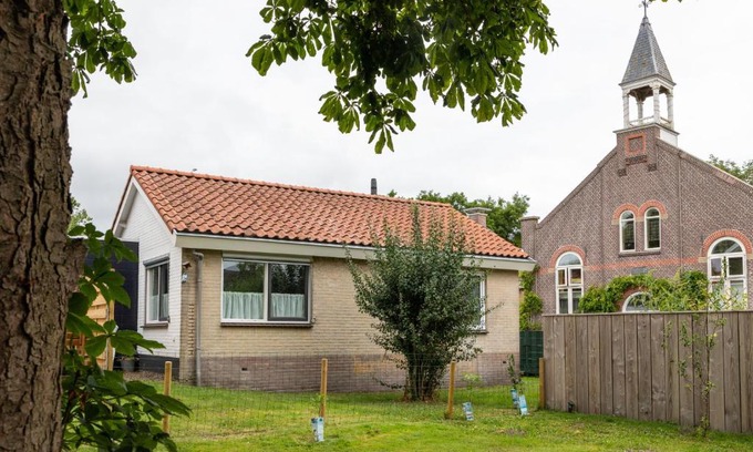 Wons Bed & Breakfast | Explore Appartement Bij Ons in Wons: Perfect Family Retreat