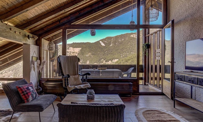 Riddes Apartment | Top-Rated Appartement Bosquet 20 with Pool & Lake Views
