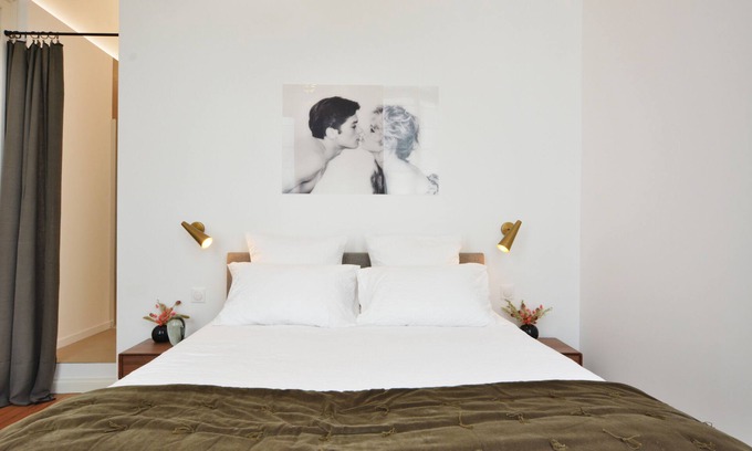 Amiens Apartment | Cozy Appartement Côté Cathédrale with Spa and Hot Tub