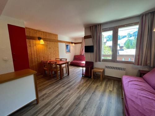 Plagne 1800 Apartment | Serene Apartment in Plagne 1800 with Balcony & Pet Welcome