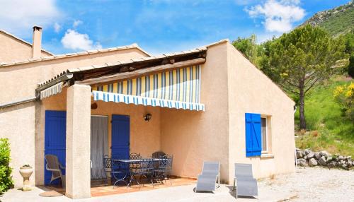 La Roche-sur-le-Buis Apartment | Two-Bedroom Apartment with Pool & Garden in La Roche sur le Buis