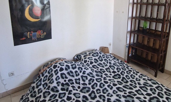 Aiguelongue Apartment | Cozy Apartment with Terrace and Private Parking Available