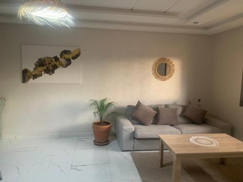 Camp El Ghoul Apartment | Tranquil Apartment Near Guéliz - Highly Rated at 9.5
