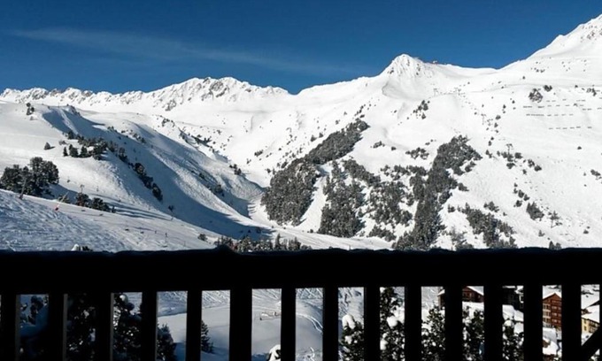 Arc-2000 Apartment | Cozy Apartment at Chalet des Neiges Arolles with Ocean Views
