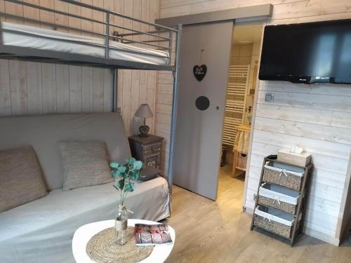 Mont-Dore Apartment | Cozy Apartment with Child-Friendly Amenities & High Ratings