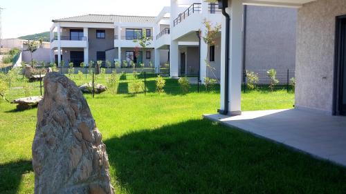 Olmeta-di-Tuda Apartment | Scenic Mountain View Apartment in Olmeta di Tuda