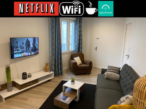 Cholet Apartment | Pet-Friendly Appartement Cholet les Halles with Garden Views