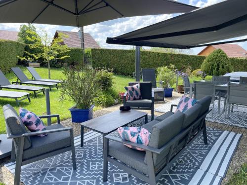 Plaimbois-du-Miroir Apartment | Cozy Apartment with Hot Tub in Plaimbois du Miroir