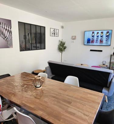 La Jonquera Apartment | Appartement complet 2 chambres 6 couchages