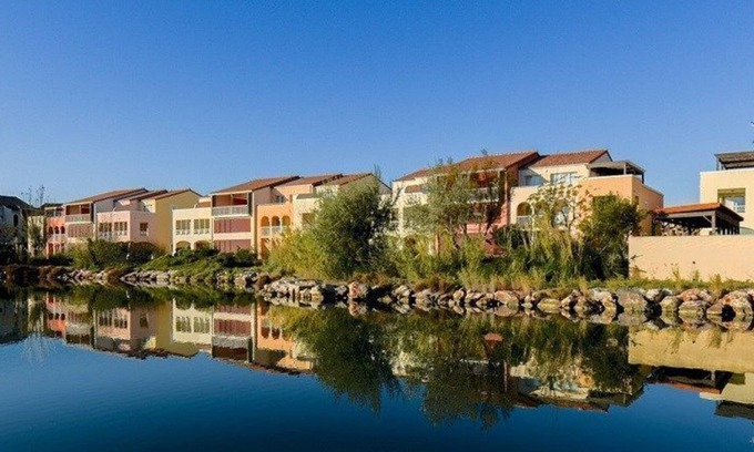 Coudalere Hotel | Comfortable Apartment with Pool & Terrace for Family Fun