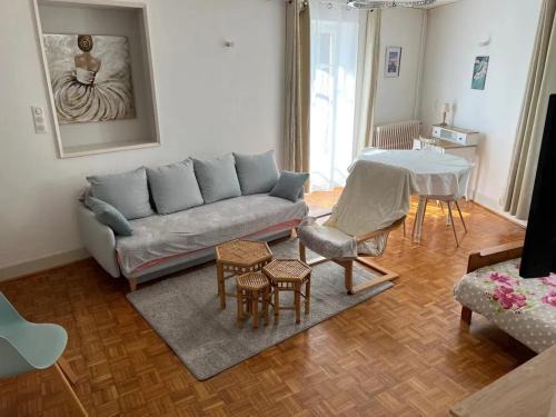 Neris-les-Bains Apartment | Comfortable Apartment in Neris les Bains with Free Parking