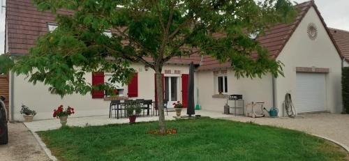 Cour-Cheverny Apartment | Appartement confortable avec piscine à Cour-Cheverny