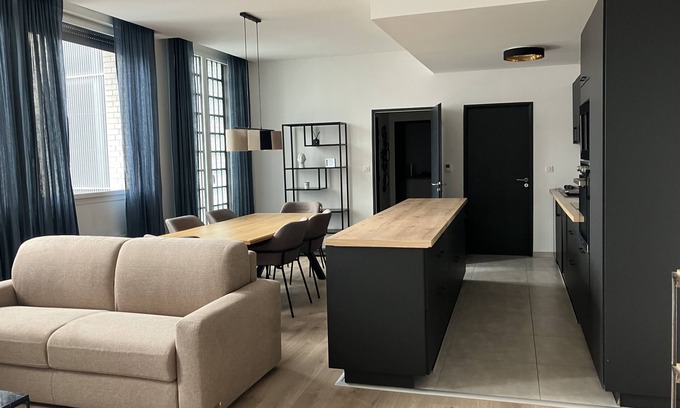 Arras Apartment | Central Arras Apartment, Perfect for Families & Parking Included