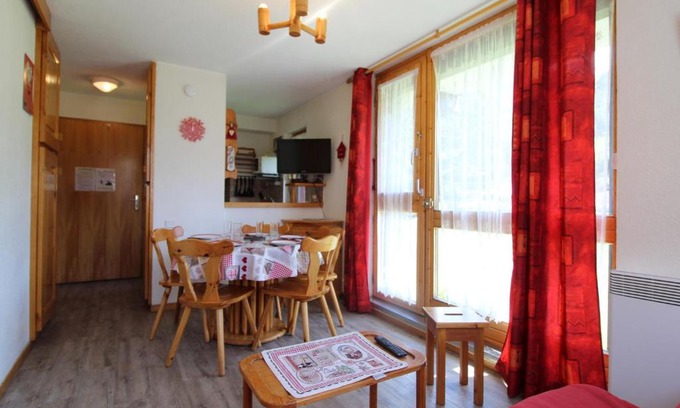 Lanslevillard Apartment | Inviting Apartment with Ski Slope Views and Pet-Friendly Amenities