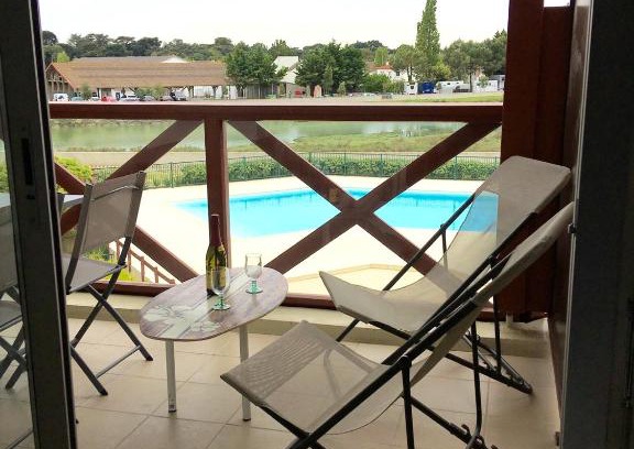 Guerande Apartment | Seaside One-Bedroom Apartment in Guerande with Pool Access
