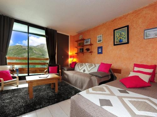 Les Menuires Apartment | Pet-Friendly Appartement Les Menuires for 5 Guests