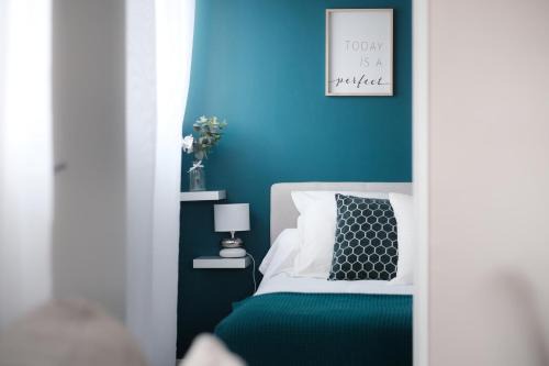 Elancourt Apartment | Serene Apartment for Families with a 9.1 Guest Rating