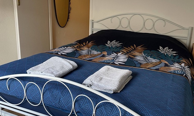 Verdun Apartment | Cozy Apartment on Rue Chaussée: Family and Pet-Friendly