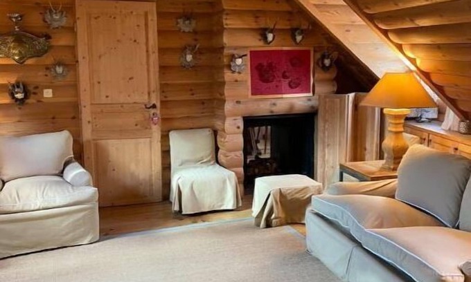 Quartier de la Place-Vendome Ski Chalet | Chalet-Style Apartment with Rooftop Views Near Louvre