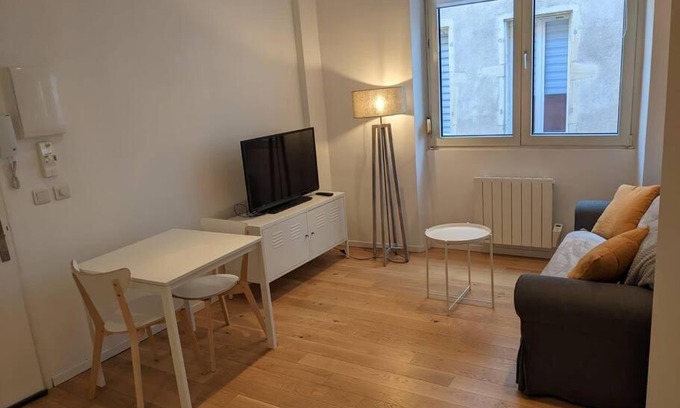 Nancy City Centre Apartment | Prime Location Apartment in Old Town - Guest Rated 10/10