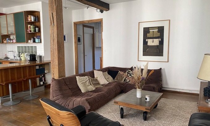 Bonne-Nouvelle Apartment | Stylish Apartment in Central Paris with Family-Friendly Amenities
