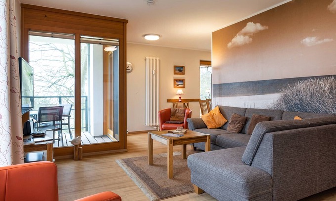 Heringsdorf Apartment | Elegant 2-Bedroom Apartment with Balcony and Ocean View