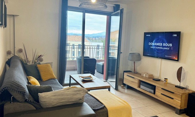 Grand Sud Apartment | Rooftop Apartment with Pool & Private Parking near Sainte Victoire