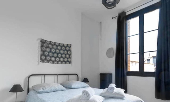 Cœur de Ville Apartment | Stylish City Center Apartment with Family-Friendly Amenities
