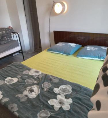 Houilles Apartment | Family-Friendly Getaway at Appartement du Marne