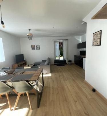 Argeles Gazost Apartment | Family-Friendly Stay at Appartement du Sacré Coeur