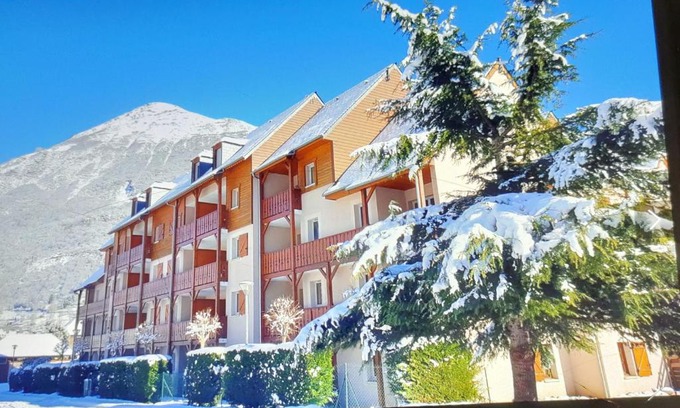 Luz-Saint-Sauveur Apartment | Delightful Duplex Appartement at Résidence VAL DE ROLAND
