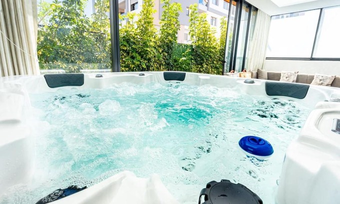 Ain Chock Apartment | Deluxe Appartement Duplex G1 with Spa and Hot Tub