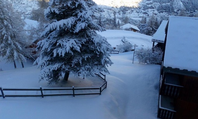 Villarodin-Bourget Apartment | Cozy Chalet Apartment at the Foot of Ski Slopes