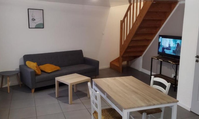 Hebuterne Apartment | Stylish Duplex Apartment in Hébuterne with Laundry Access