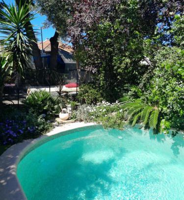 Mazargues House | Cozy Villa Apartment with Garden Access and Pool
