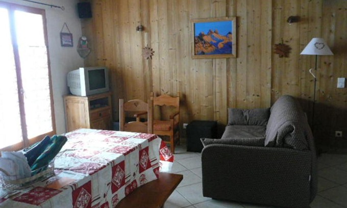Valloire Apartment | Family-Friendly Appartement Valloire for 8 Guests