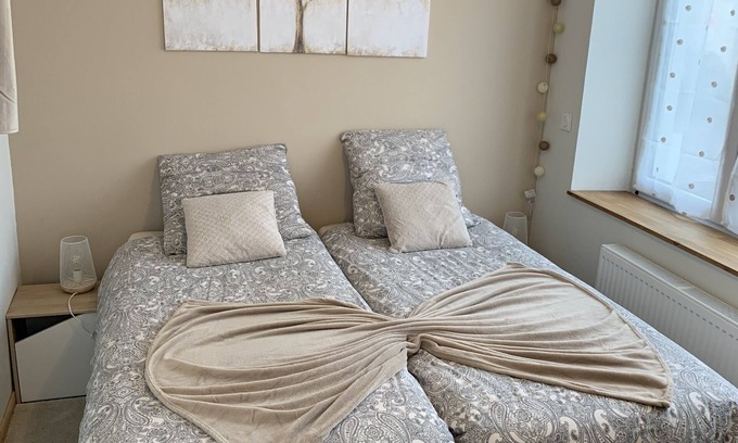 Saint-Quentin Apartment | Cozy 2-Bedroom Apartment with Fiber Internet and Netflix