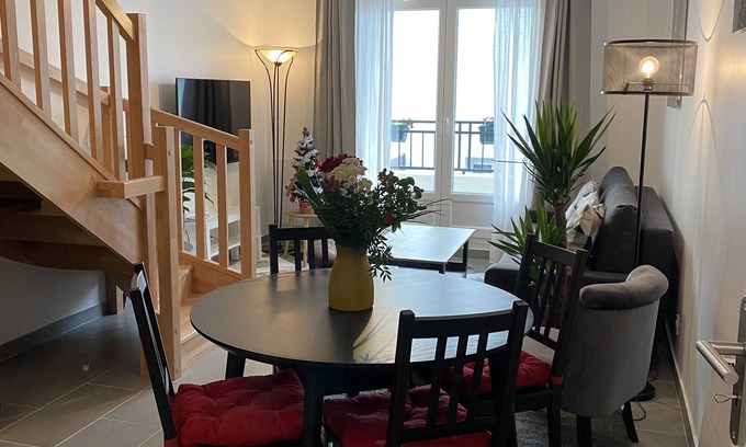 Alfortville Apartment | Spacious 80M² Apartment with Spa and Hot Tub Amenities
