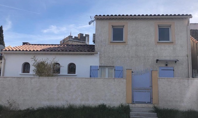 Calas Apartment | Cozy Apartment Between Aix en Provence and Marseille