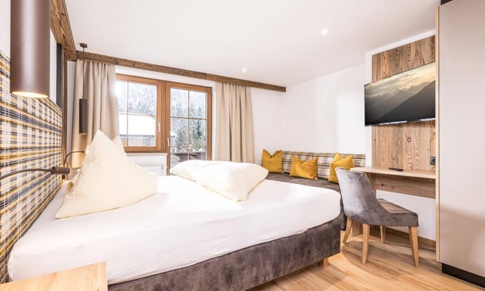 Achenkirch Apartment | Discover Appartement Enzian: Family-Friendly Getaway