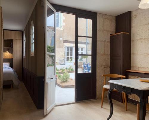 Marans Apartment | Pet-Friendly Appartement Escapade Marine - Family Welcoming Stay