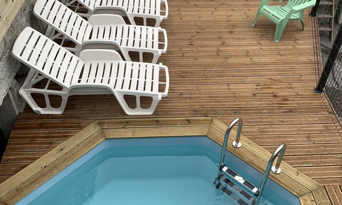 Ruoms Apartment | Family-Friendly Appartement F5 with Pool, Steps from Center