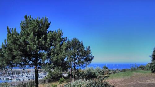 Bourgenay Apartment | Oceanfront Getaway at Figure de proue - Les Sables d'Olonne