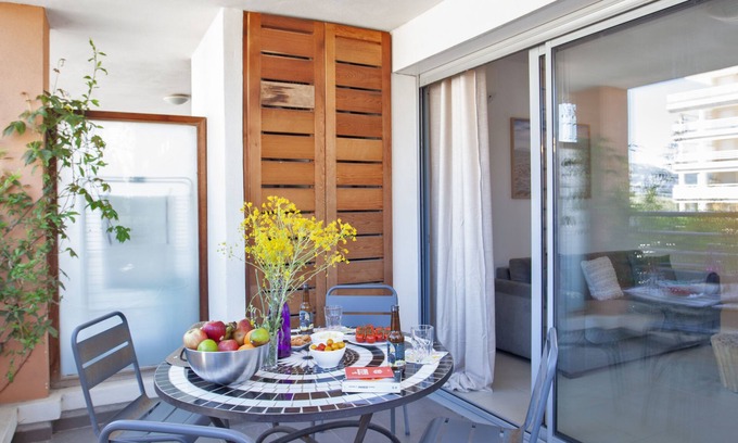 Calvi Apartment | Cozy Apartment "Fiora" in Central Calvi - Ocean View & More