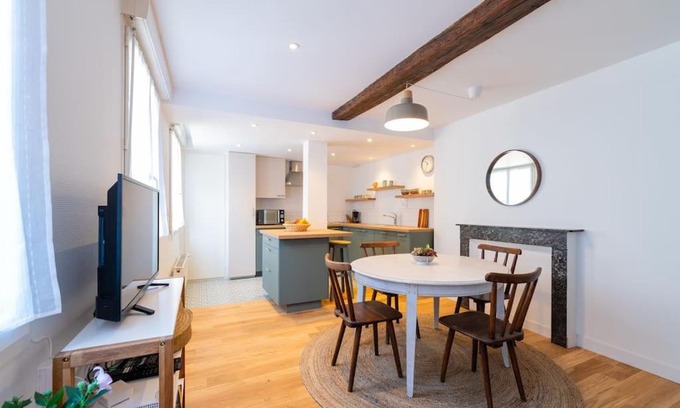 Charleville-Mezieres Apartment | Prime Appartement Meuse & Mono in City Center, Rated 9.3