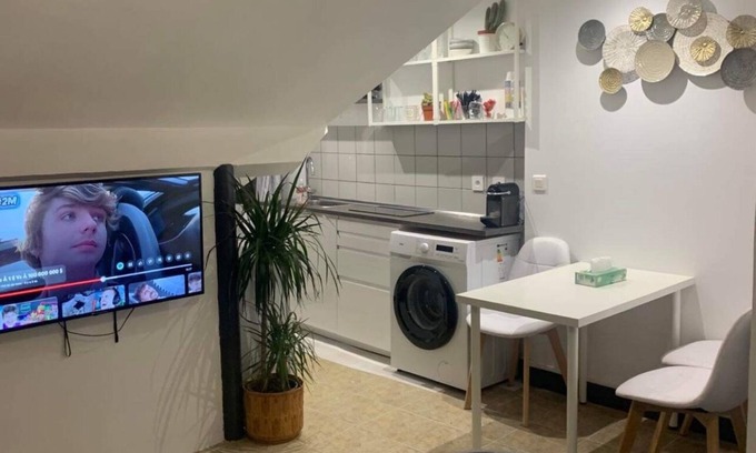 Le Plateau Apartment | Family-Friendly Appartement Bien Meublé for Your Getaway