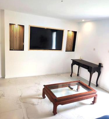 Le Perreux-sur-Marne Apartment | Modern Apartment Near Paris, Disneyland & Airport Escape
